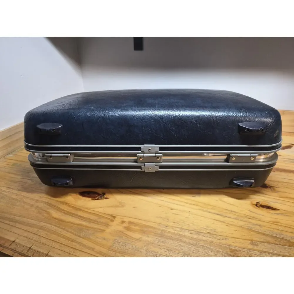 Vintage Samsonite Silhouette Blue Hard Shell Suitcase 20×15